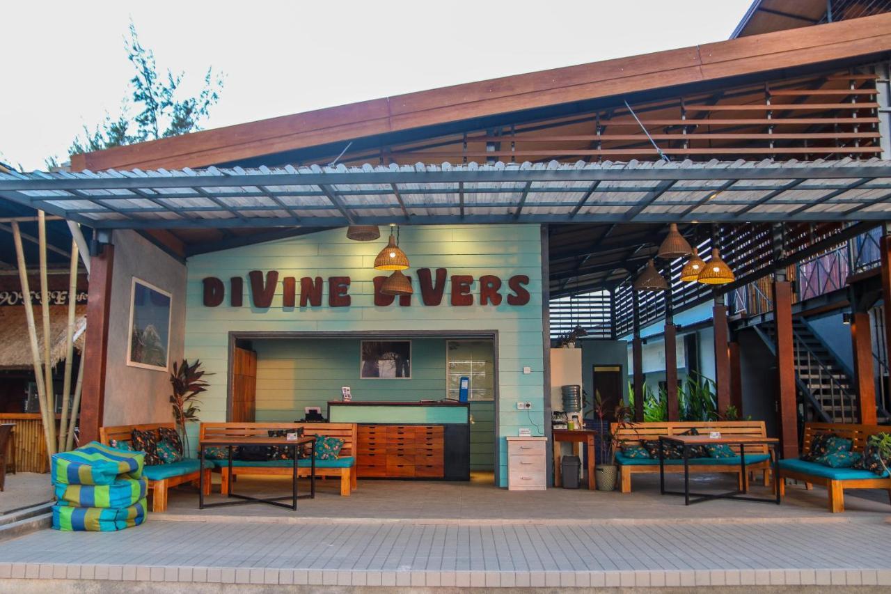 Divine Divers غيلي مينو المظهر الخارجي الصورة